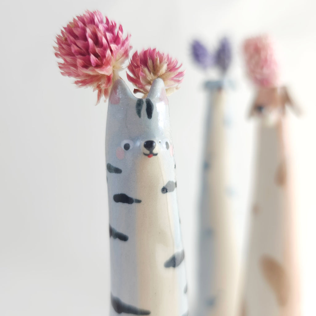 Bubbles the Weirdo Kitty Vase – The Pottery Parade