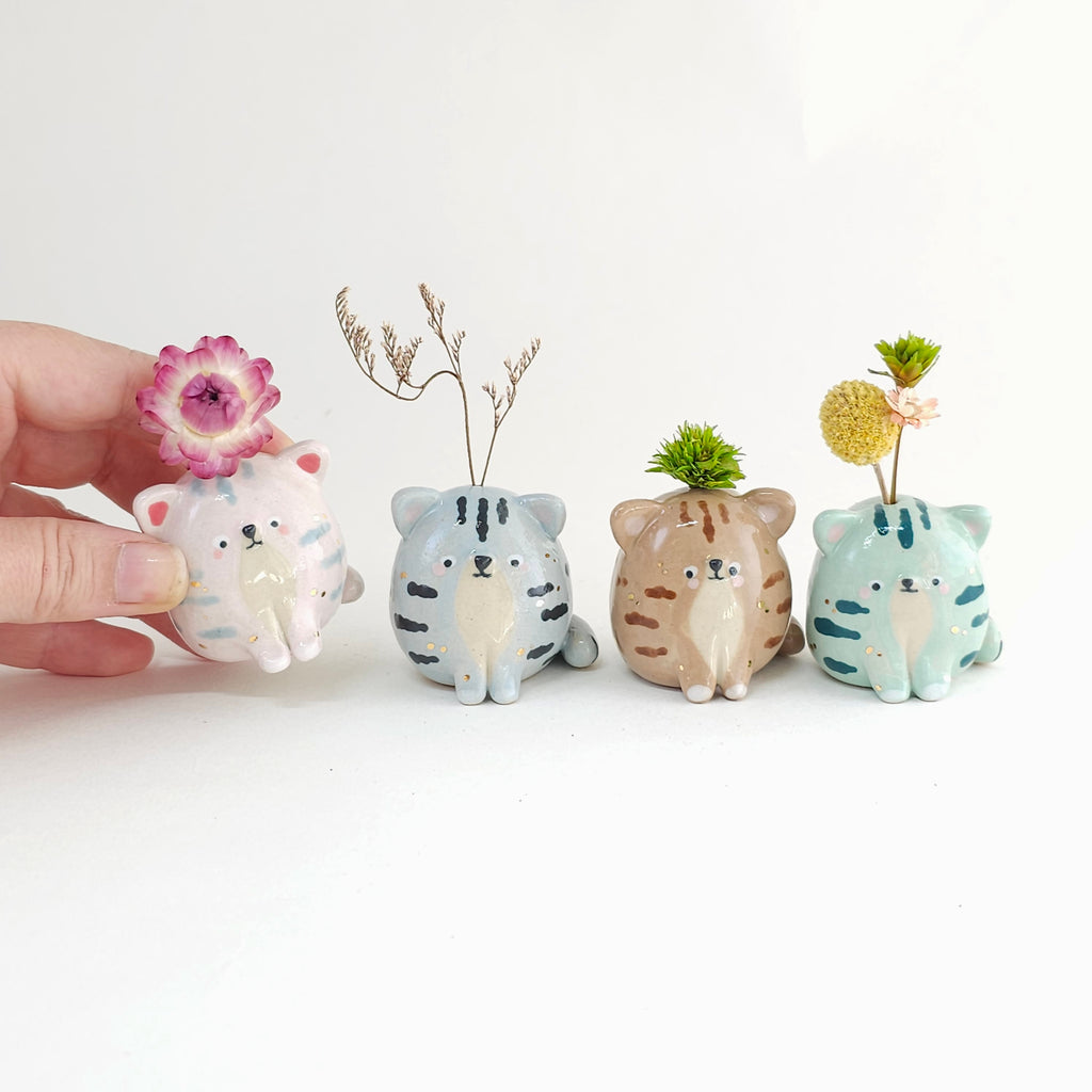 Round Flower Kitty Pre-order
