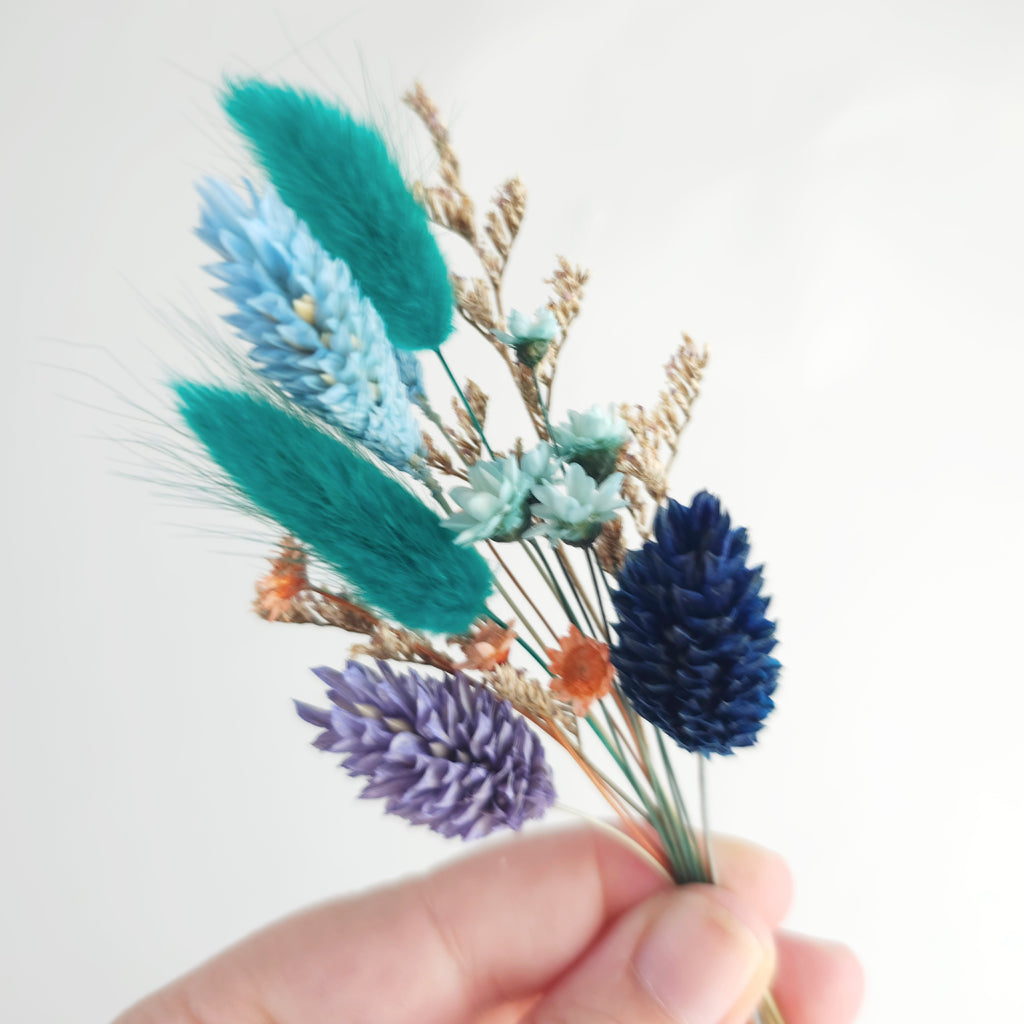 Small set of Dry Flowers