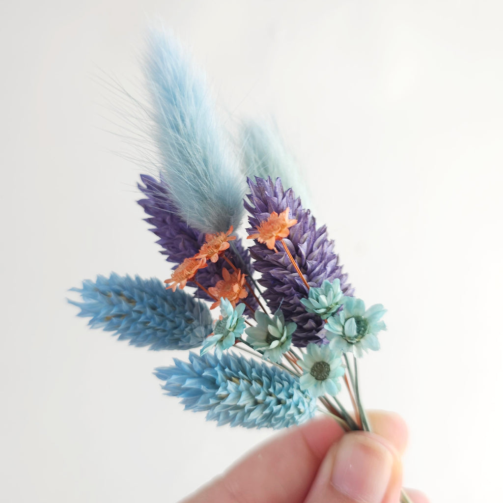 Small set of Dry Flowers