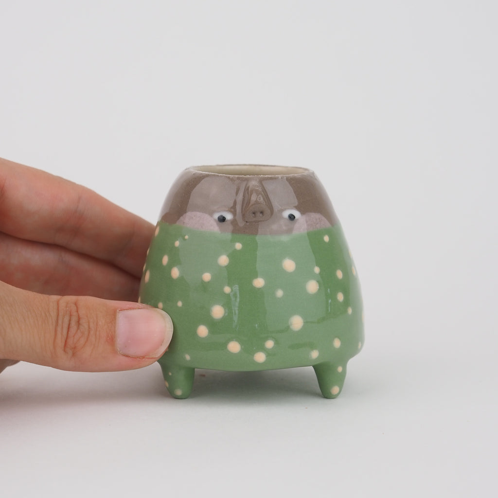 Seconds Collection: Lisa the Pot with tiny feet