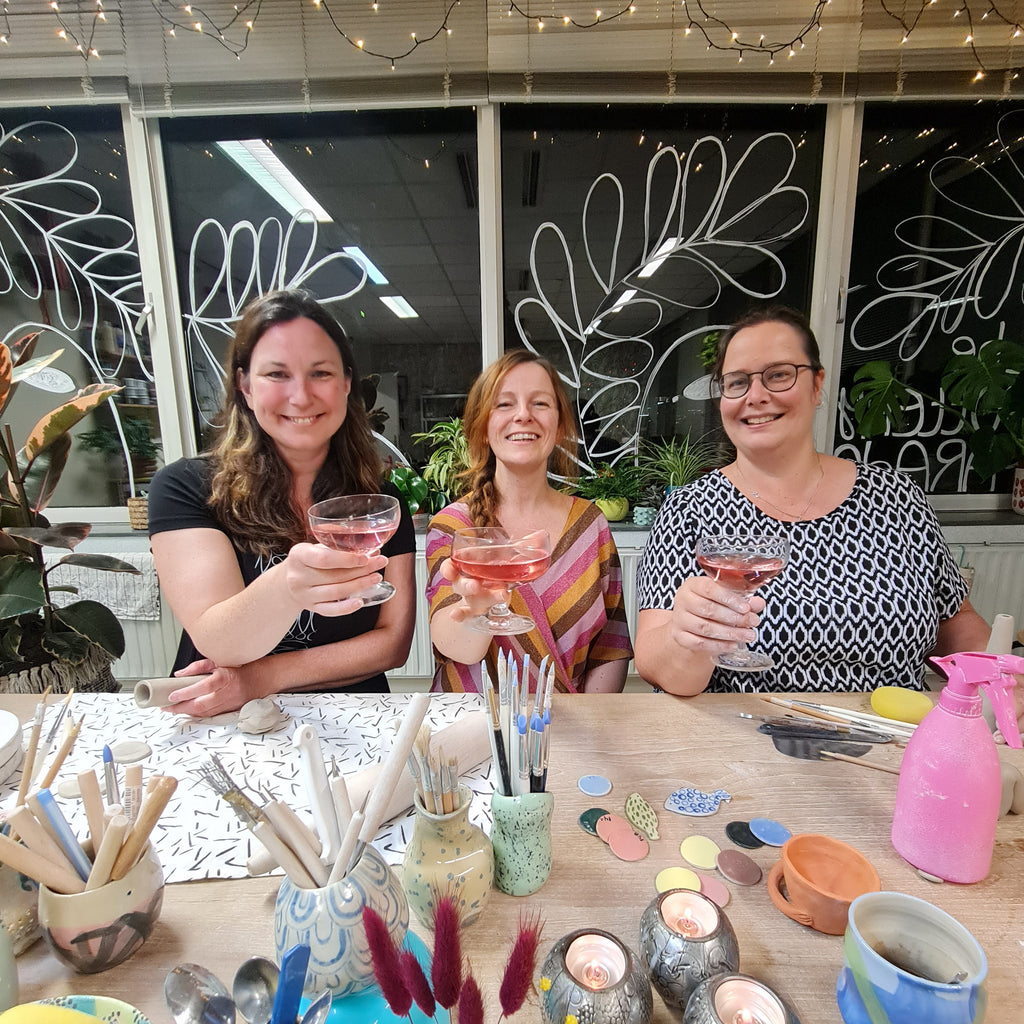 Clay & Cocktail Night: Painting Christmas Ornaments (Extra date on November 4)