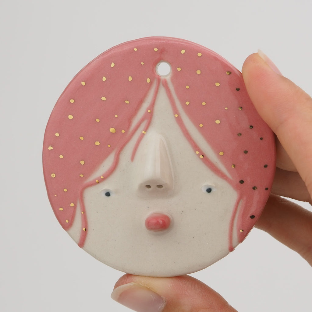 Golden Dots collection: Mimi the (wall) ornament.