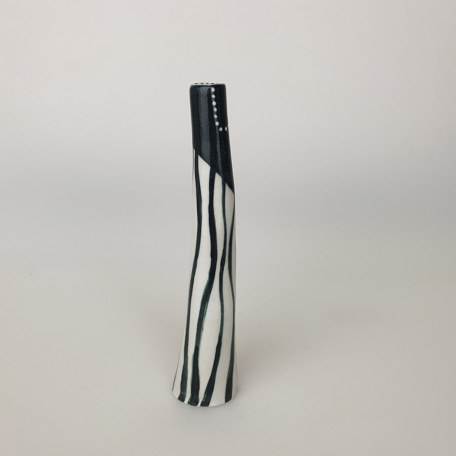Rana the Bud Vase