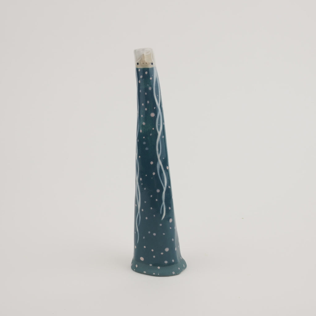 Rania the Bud Vase