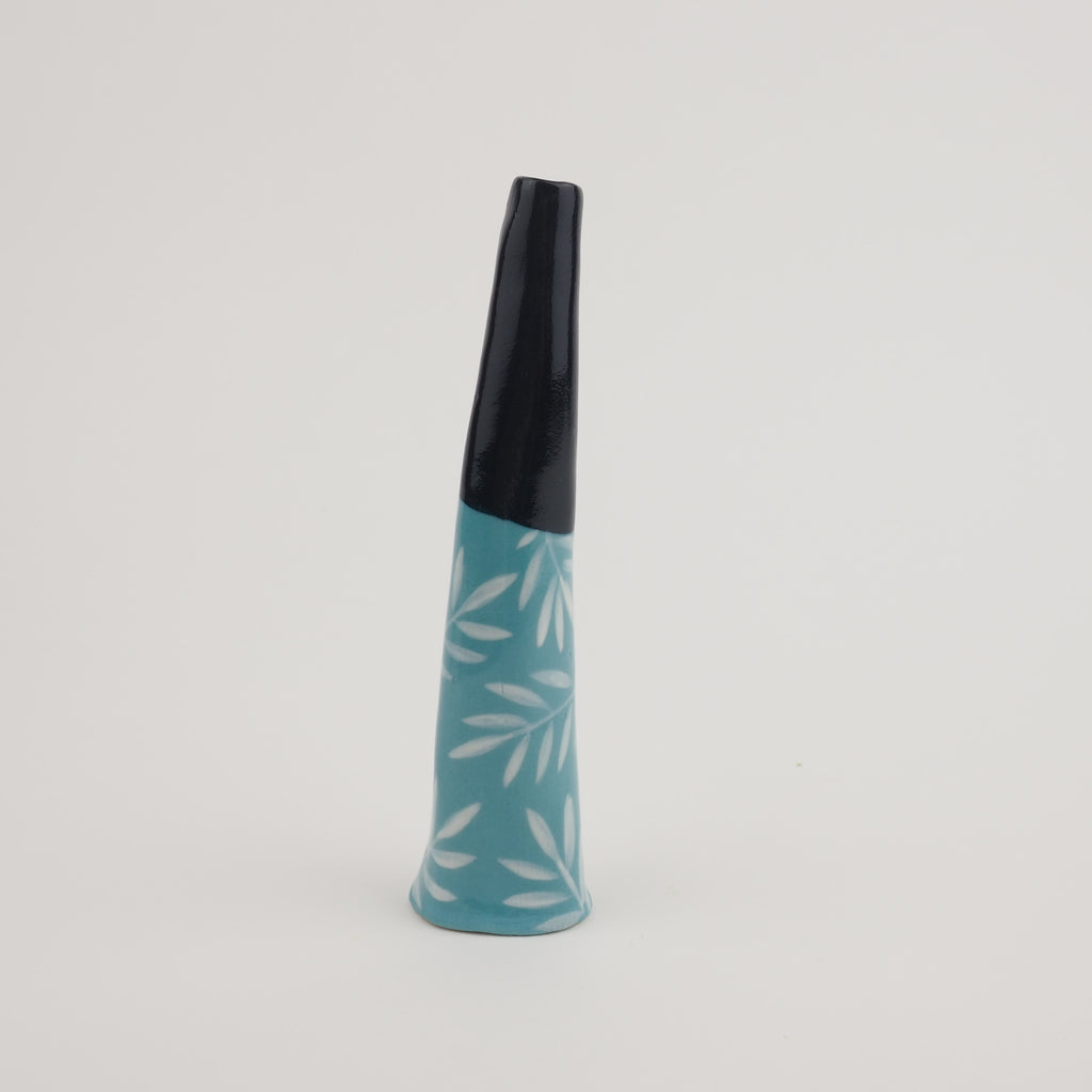 Fiona the Bud Vase