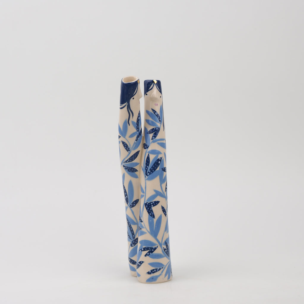 Elif & Eloise the Cuddling Bud Vase