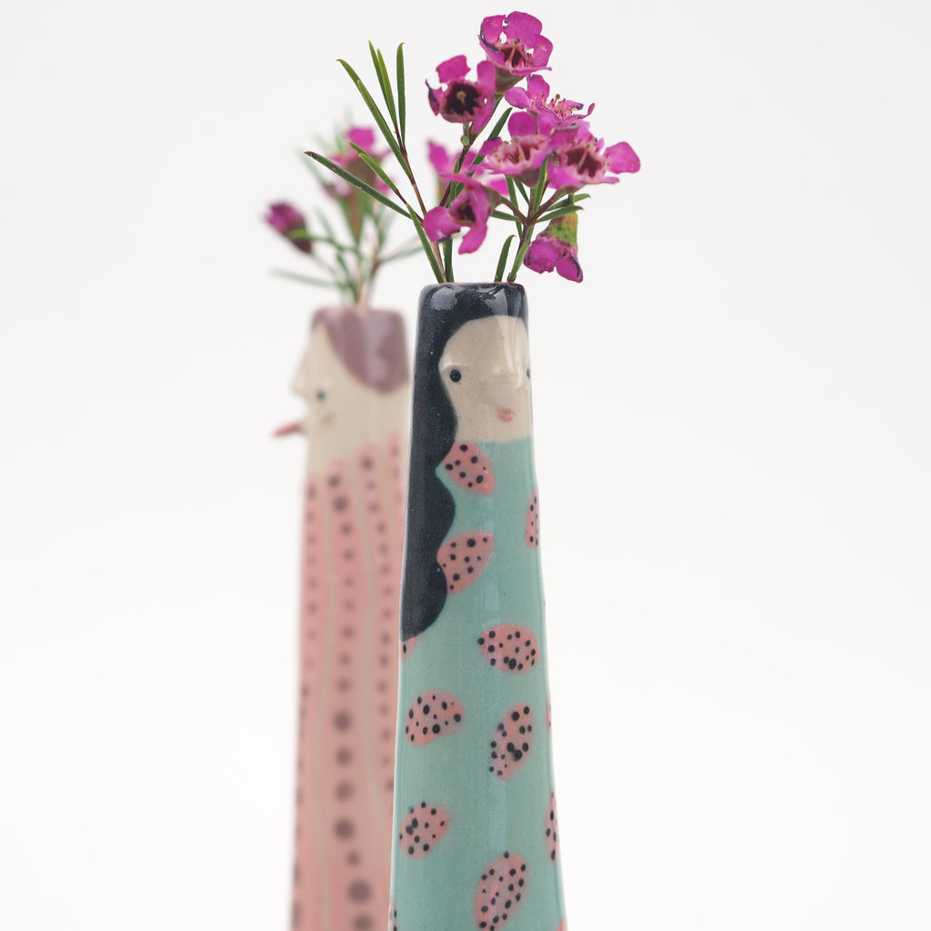 Lien the Bud Vase