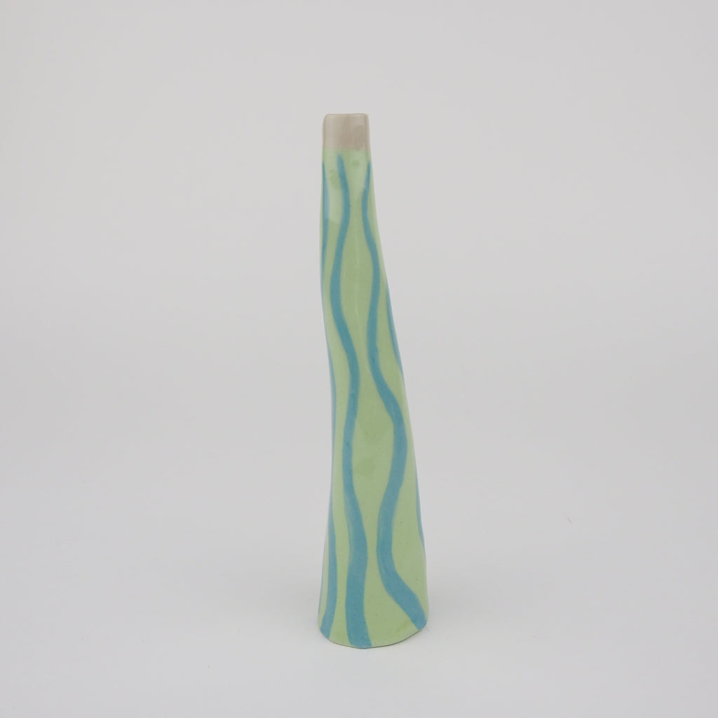 Nanja the Bud Vase