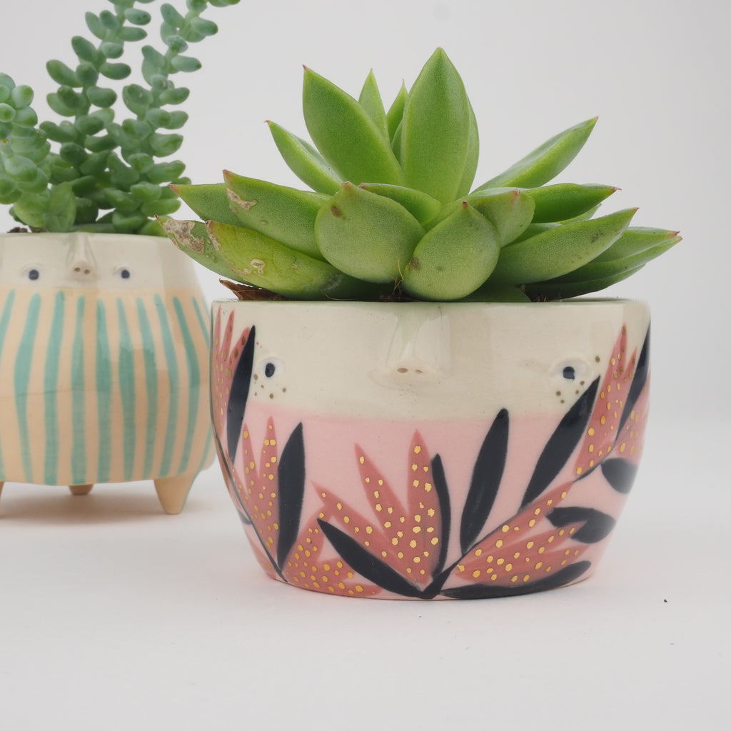 Golden Dots Collection: Laura the Pot