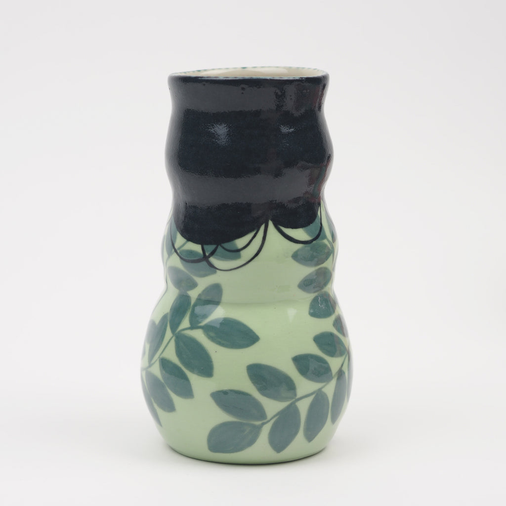 Leela the Vase