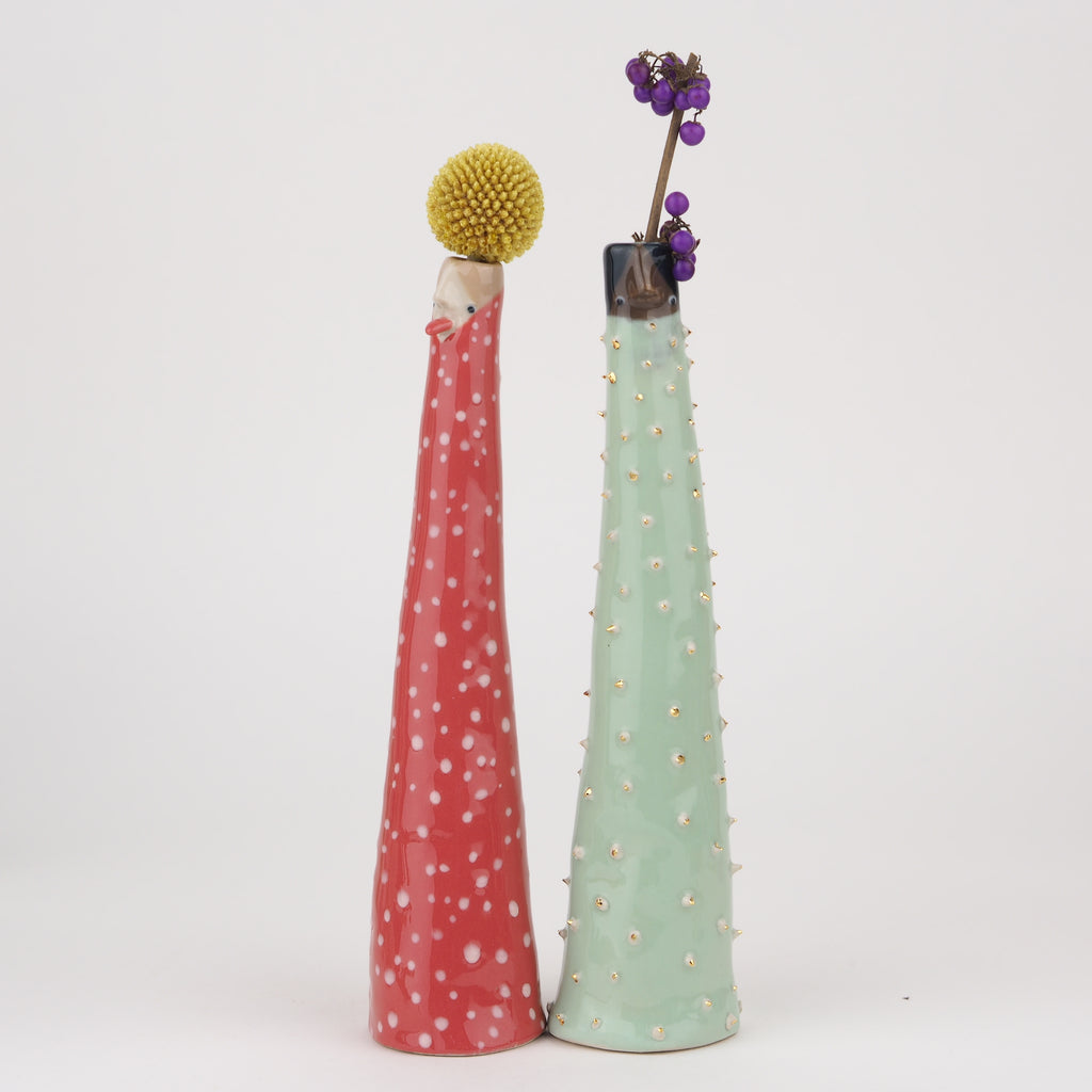 Try out Collection: Wilma the Bud vase with golden spikes